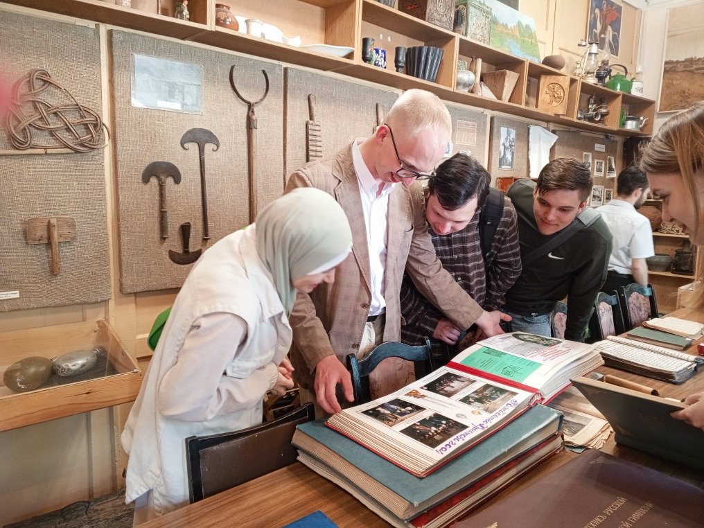 Экскурсия в музей гимназии &amp;quot;Русская старина&amp;quot;.