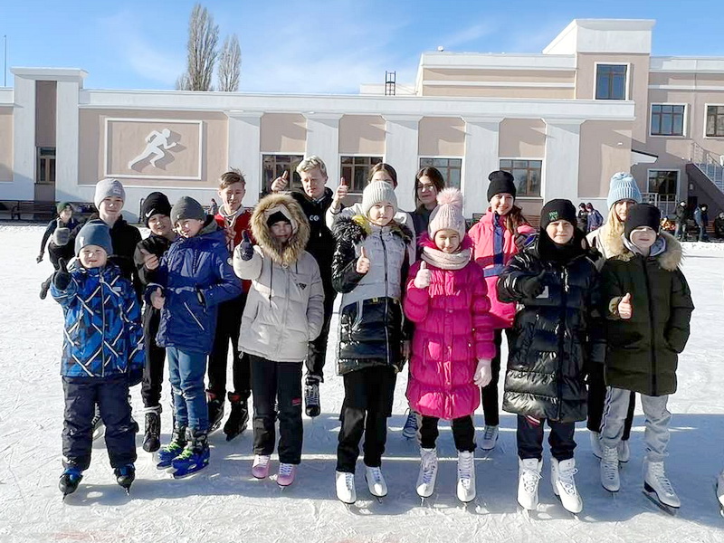 Ученики гимназии приняли участие в соревнованиях по конькам &amp;quot;Лёд надежды нашей&amp;quot;