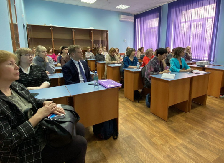 Педагог гимназии принял участие в методическом семинаре в рамках "Года педагога".