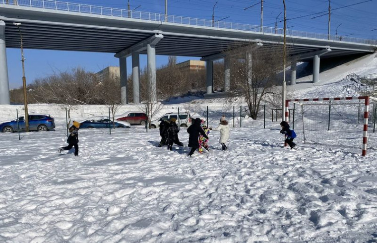Состоялась спортивная игра «Футбол на снегу».